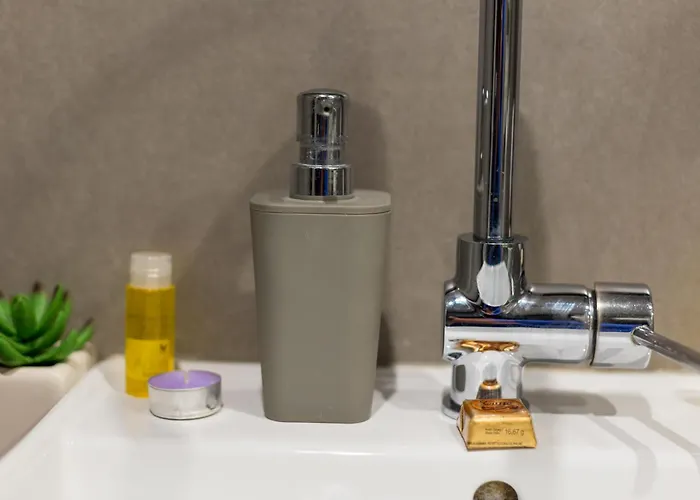 Cityhome Downtown & *